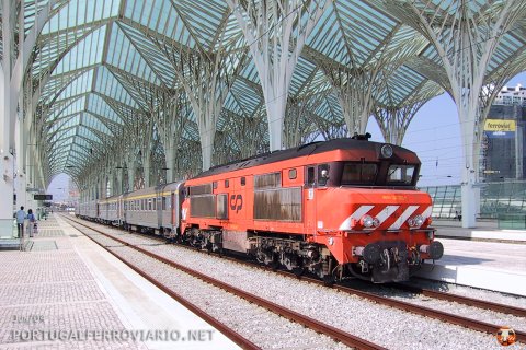 Intercity train 584/5 Lisboa Oriente - Faro days before the electric traction start in this route