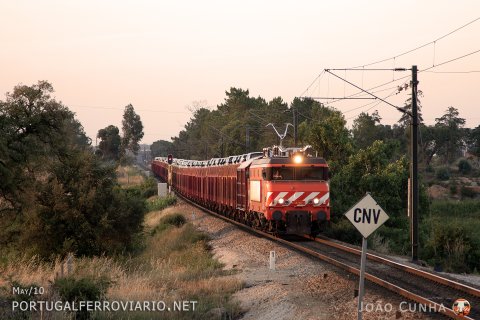 End of day lighting for 95354 Vilar Formoso - Praias Sado with cars from Valladolid