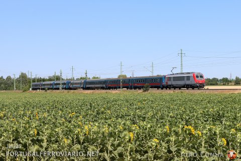 Akiem 490.012 - ex SNCF BB 36002 - with IC 806 "Mecsek" Budapest-Keleti to Pecs
