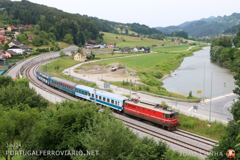 342.010 arriving to Lasko with the "Citadella" Ljubljana - Budapest