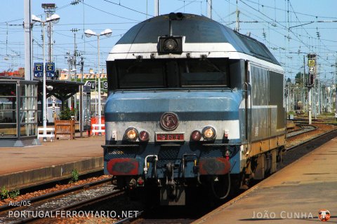 Shunting in Nantes before heading to Les Sables D'Olonne with a regional train