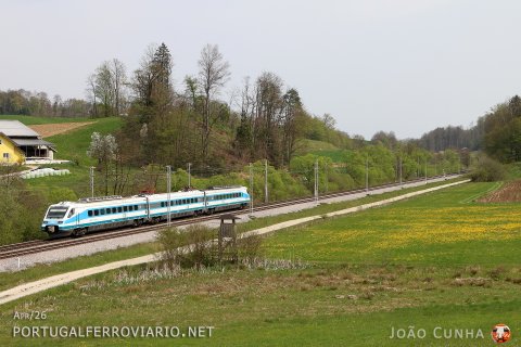 In the Dolga Gora surroundings, pendolino 310.002 operates the ICS 36 from Celje to Maribor