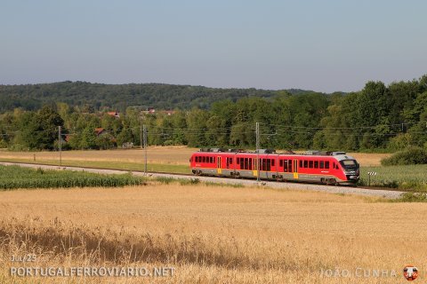 Arriving to Hodos, SZ 312.123 completes its journey with regional train 620 from Pragersko