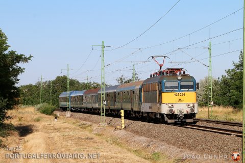 IC 966 "Gocsej" Budapest-Deli to Ajka, near Pakozd