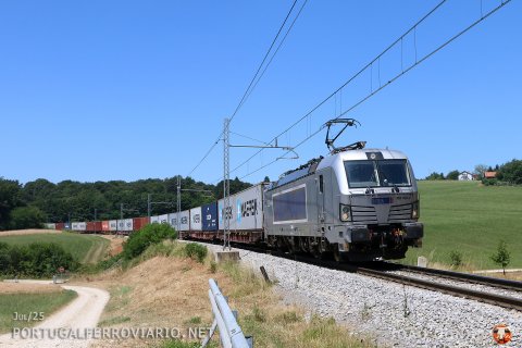 Czech operator Metrans with 383.432 hauling a train from Koper to Hundary, near Ljutomer