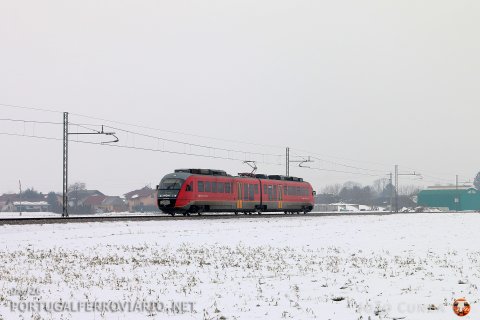 312.009 EMU runs from Pragersko to Ormoz with LPV 2502, just after departing from its origin