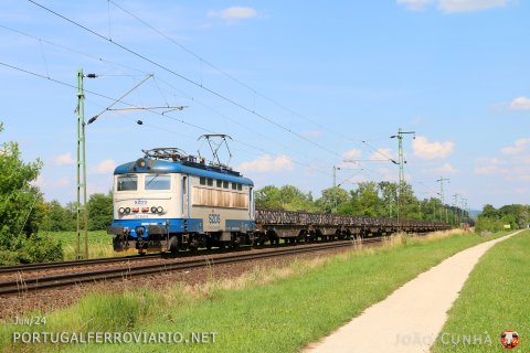 242.250 running in Hungary with a steel train to Nove Zamky, Slovakia