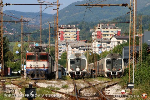 The Sarajevo depot with a few Talgo trainsets and 441.913 locomotive