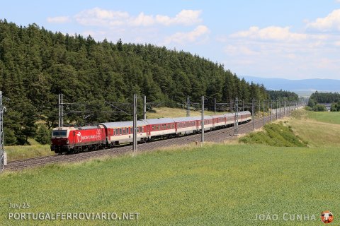 Near Svit, ZSSK 383.105 hauls the "Tatran" IC 614 from Kosice to Bratislava
