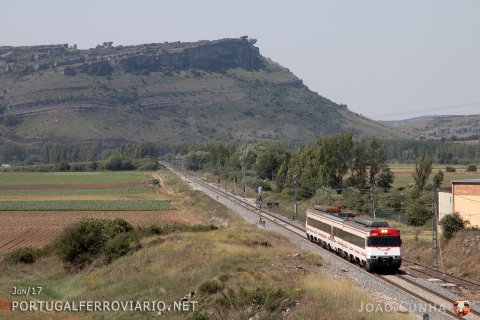 Cercanias unit 446.238 serving the MD 18101 Valladolid - Santander, near Aguilar de Campoo