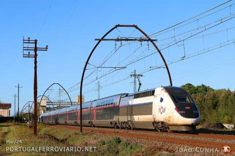 High speed train Paris Montparnasse - Tarbes, approaching Dax