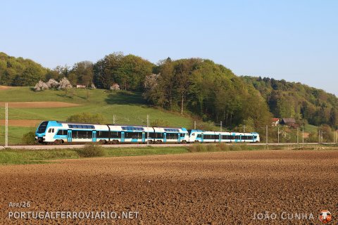 Multiple traction with 313.007 + 510.033 serving the IC 503 Hodos to Koper, passing by Grobelno