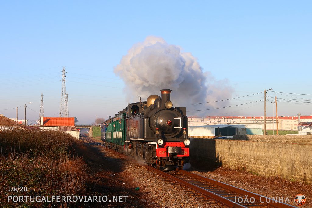 E 214 leaving Aveiro behind starting journey 20801 to Macinhata