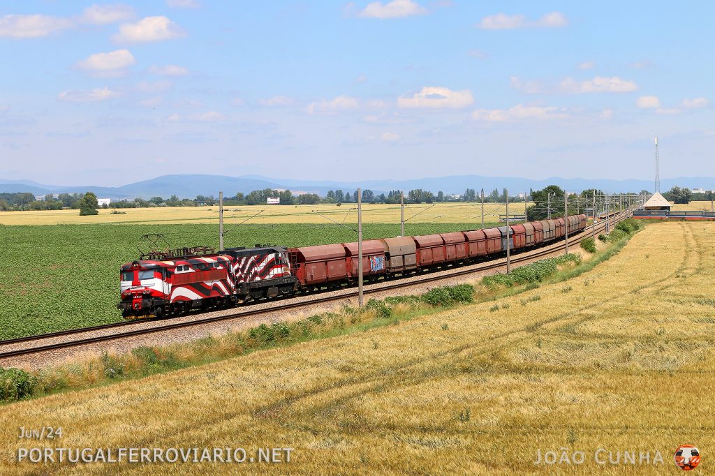 The wonderful 242.243 with a train from eastern Slovakia to the capital city of Bratislava
