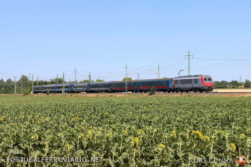 Akiem 490.012 - ex SNCF BB 36002 - with IC 806 "Mecsek" Budapest-Keleti to Pecs