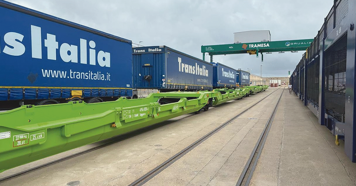 Primeira auto-estrada ferroviária chega a Portugal dia 29 Primeira auto-estrada ferroviária chega a Portugal dia 29
