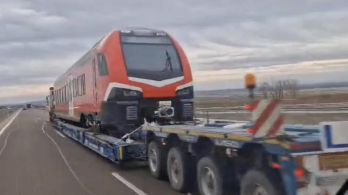 Primeira Stadler Flirt já chegou a Portugal